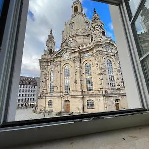 Gemuetliches Mit Blick Zur Frauenkirche , Dresden Germany